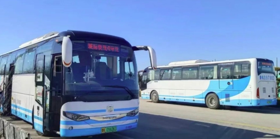 乘坐城際4號(hào)線，打卡布魯維斯、那香海、海草部落，連線貓頭山、火炬八街。